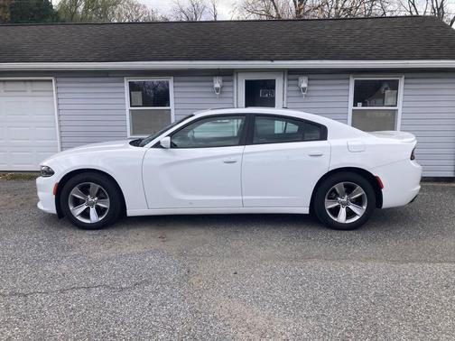 2015 Dodge Charger SE