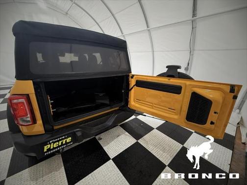 2022 Ford Bronco Base