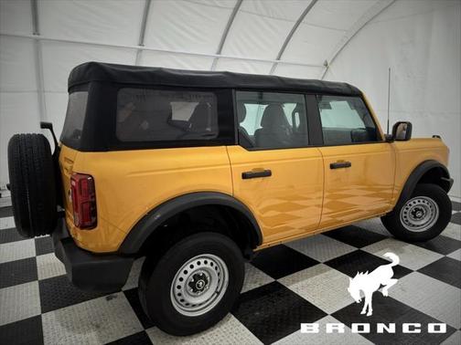 2022 Ford Bronco Base