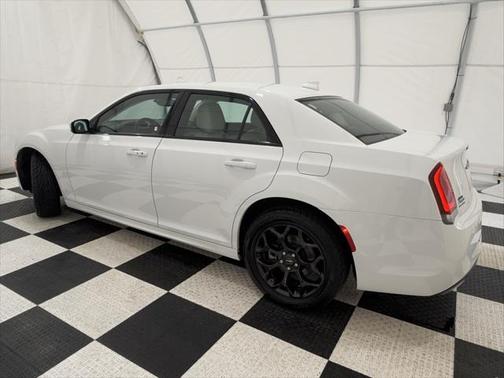 2023 Chrysler 300 Touring