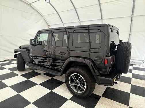 2023 Jeep Wrangler 4-Door Sahara