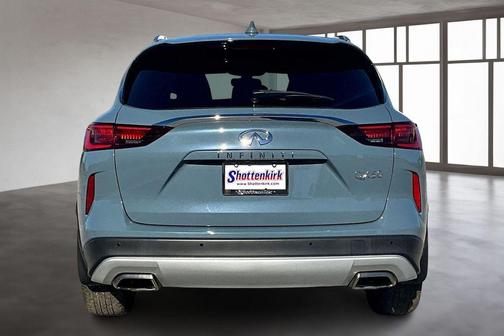 2022 INFINITI QX50 LUXE