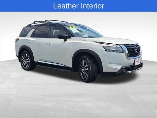 2022 Nissan Pathfinder Platinum 4WD