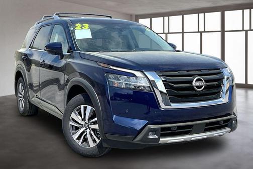 Deep Ocean Blue Pearl 2023 Nissan Pathfinder SL 4WD