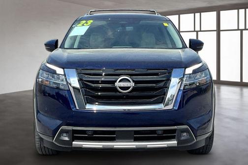 Deep Ocean Blue Pearl 2023 Nissan Pathfinder SL 4WD