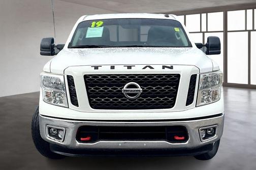 2019 Nissan Titan SV