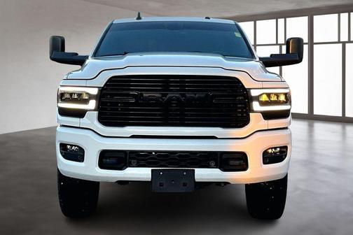 2022 RAM 2500 Laramie Crew Cab 4x4 6'4' Box