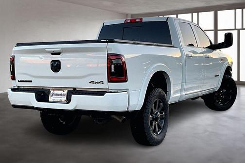 2022 RAM 2500 Laramie Crew Cab 4x4 6'4' Box