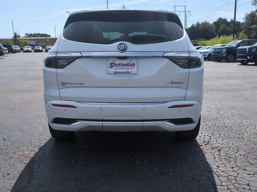 2022 Buick Enclave AWD Avenir