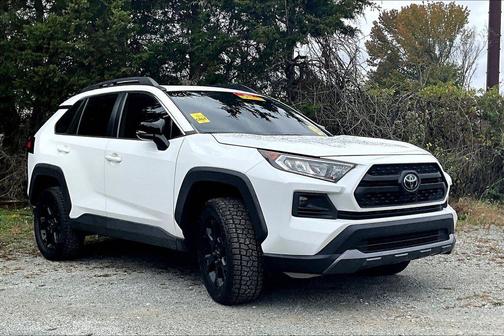 2021 Toyota RAV4 SE