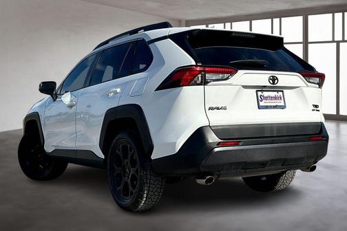 2021 Toyota RAV4 SE