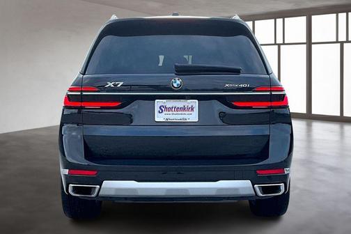 2025 BMW X7 xDrive40i