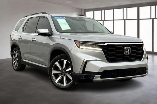 2023 Honda Pilot Touring 8-Passenger