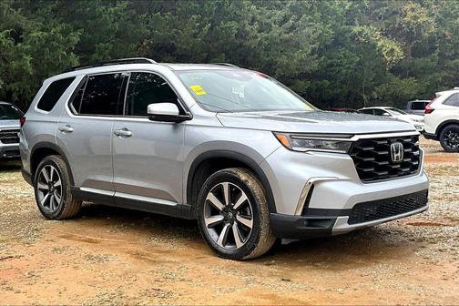 2023 Honda Pilot Touring 8-Passenger
