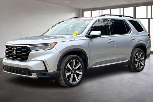 2023 Honda Pilot Touring 8-Passenger