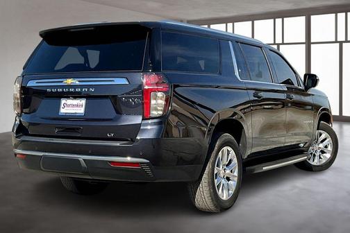 2023 Chevrolet Suburban LT