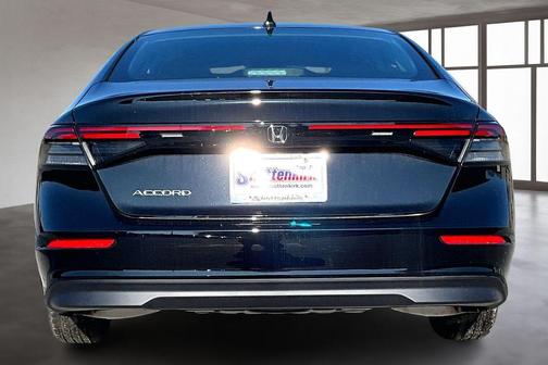 2025 Honda Accord LX 1.5T