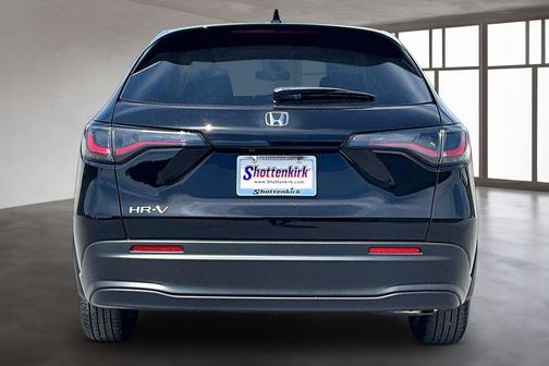 Crystal Black Pearl 2026 Honda HR-V LX