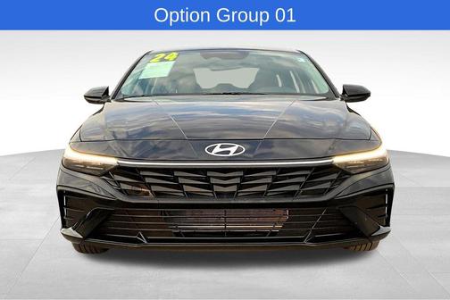 2024 Hyundai ELANTRA SE