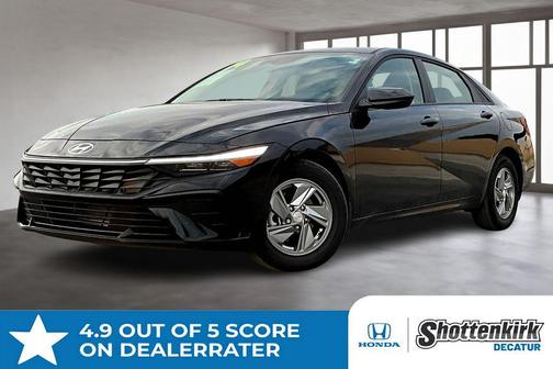 2024 Hyundai ELANTRA SE