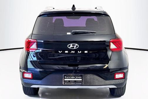 2022 Hyundai VENUE SEL