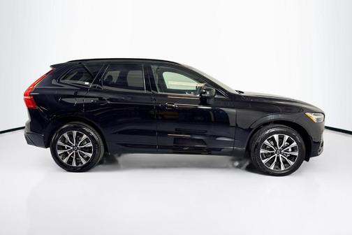 2025 Volvo XC60 B5 AWD Plus