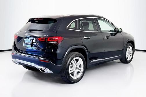 2022 Mercedes-Benz GLA 250 Base 4MATIC