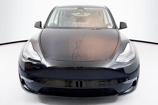 2025 Tesla Model Y Long Range