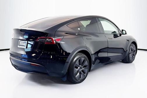 2025 Tesla Model Y Long Range