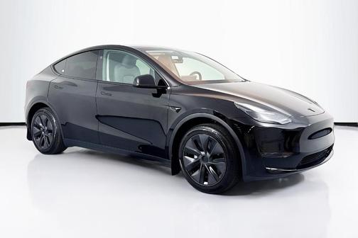2025 Tesla Model Y Long Range