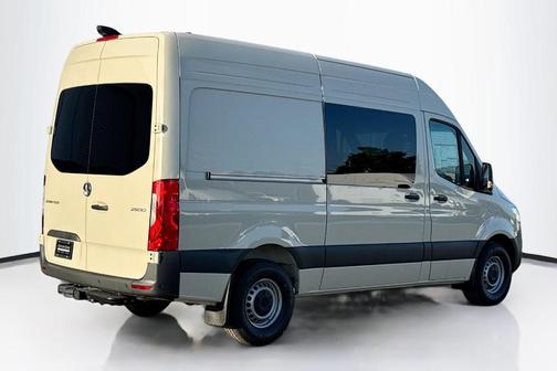 2026 Mercedes-Benz Sprinter 2500 144 WB Standard Roof Crew