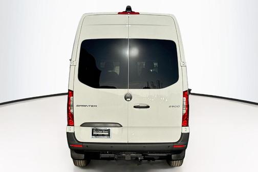 2026 Mercedes-Benz Sprinter 2500 144 WB Standard Roof Crew