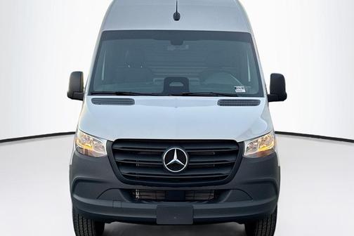 2026 Mercedes-Benz Sprinter 2500 144 WB Standard Roof Crew