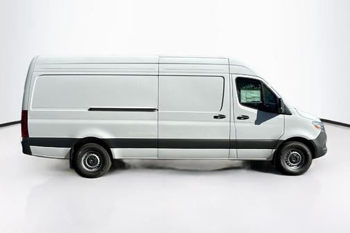 2025 Mercedes-Benz Sprinter 2500 High Roof