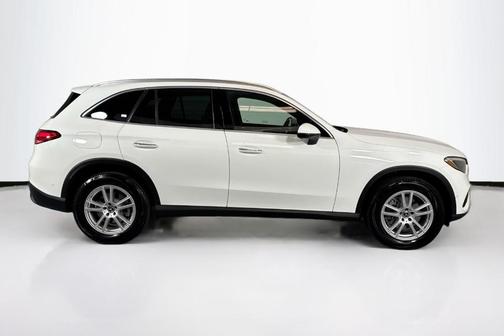 2025 Mercedes-Benz GLC 300 Base