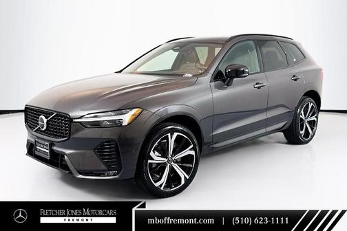 2022 Volvo XC60 B5 R-Design