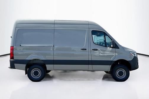 2025 Mercedes-Benz Sprinter 2500 Standard Roof