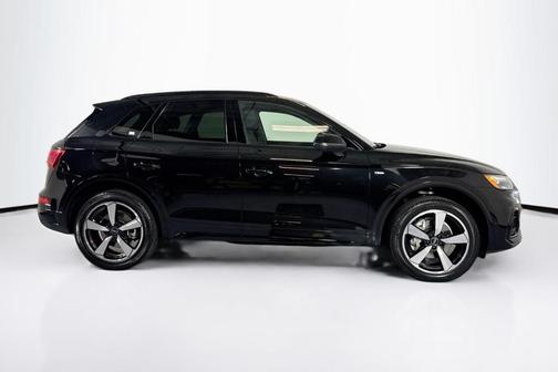 2022 Audi Q5 45 S line Prestige