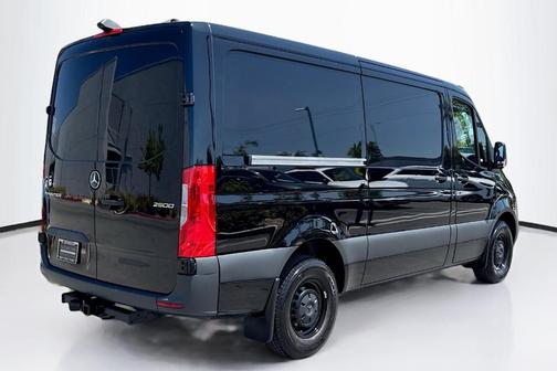 2024 Mercedes-Benz Sprinter 2500 ROOF HO 144