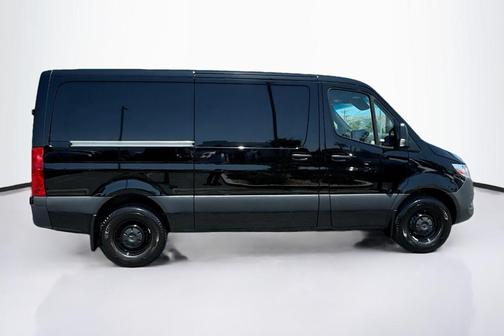 2024 Mercedes-Benz Sprinter 2500 ROOF HO 144