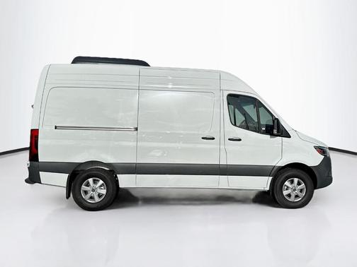 2024 Mercedes-Benz Sprinter 2500 144 WB Standard Roof Crew
