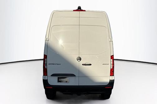 2026 Mercedes-Benz Sprinter 2500 144 WB Standard Roof Crew
