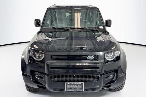 2024 Land Rover Defender 90 P400 X-Dynamic SE