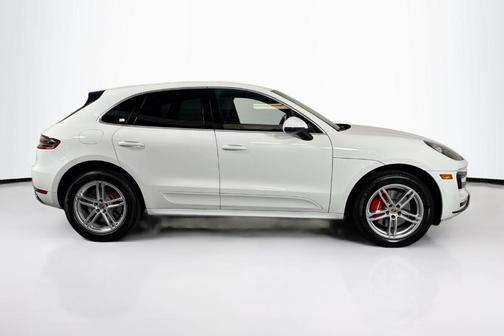 2015 Porsche Macan Turbo