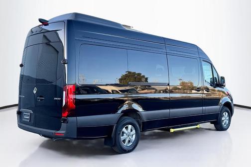 2026 Mercedes-Benz Sprinter 2500 High Roof