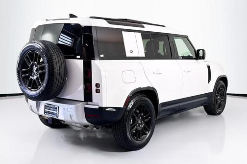 2024 Land Rover Defender 110 P300 S
