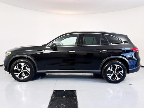 2025 Mercedes-Benz GLC 350e Base 4MATIC