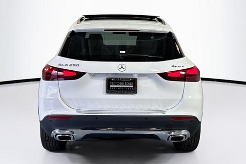 2026 Mercedes-Benz GLA 250 Base 4MATIC