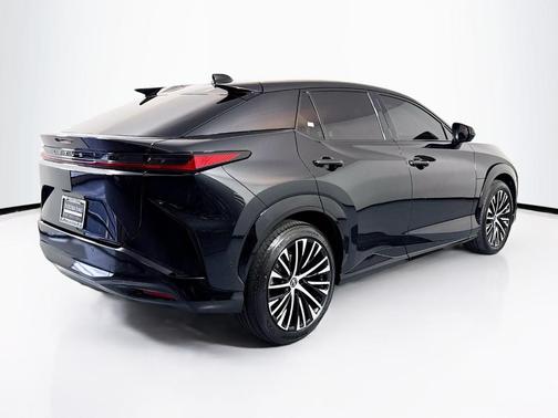 2023 Lexus RZ 450e Luxury