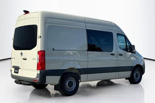 2026 Mercedes-Benz Sprinter 2500 144 WB Standard Roof Crew